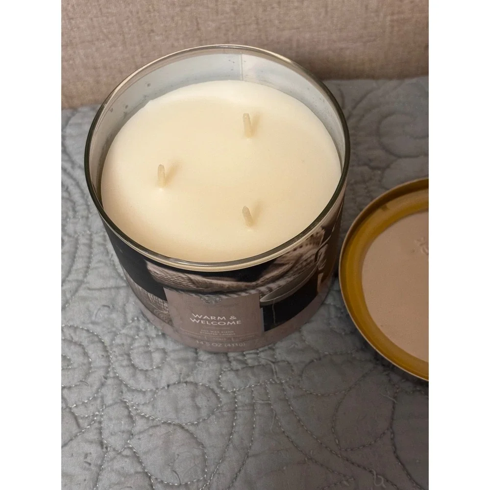 Goose Creek Warm & Welcome 3 Wick Scented Candle 14.5 oz Soy Wax Blend MGC15663